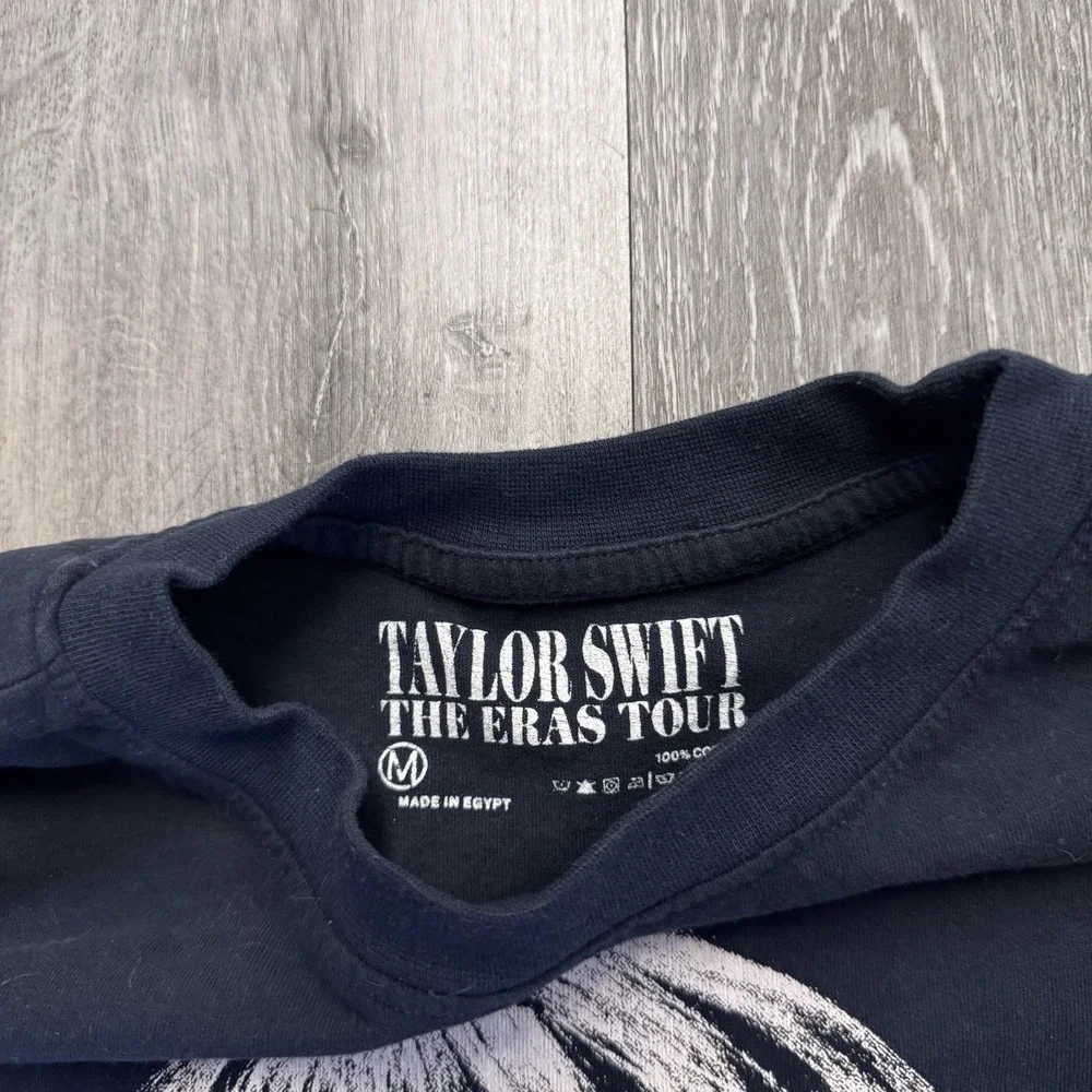 Taylor Swift The Eras Tour Long Sleeve Black Photo Tee Size Medium - Picture 4 of 8